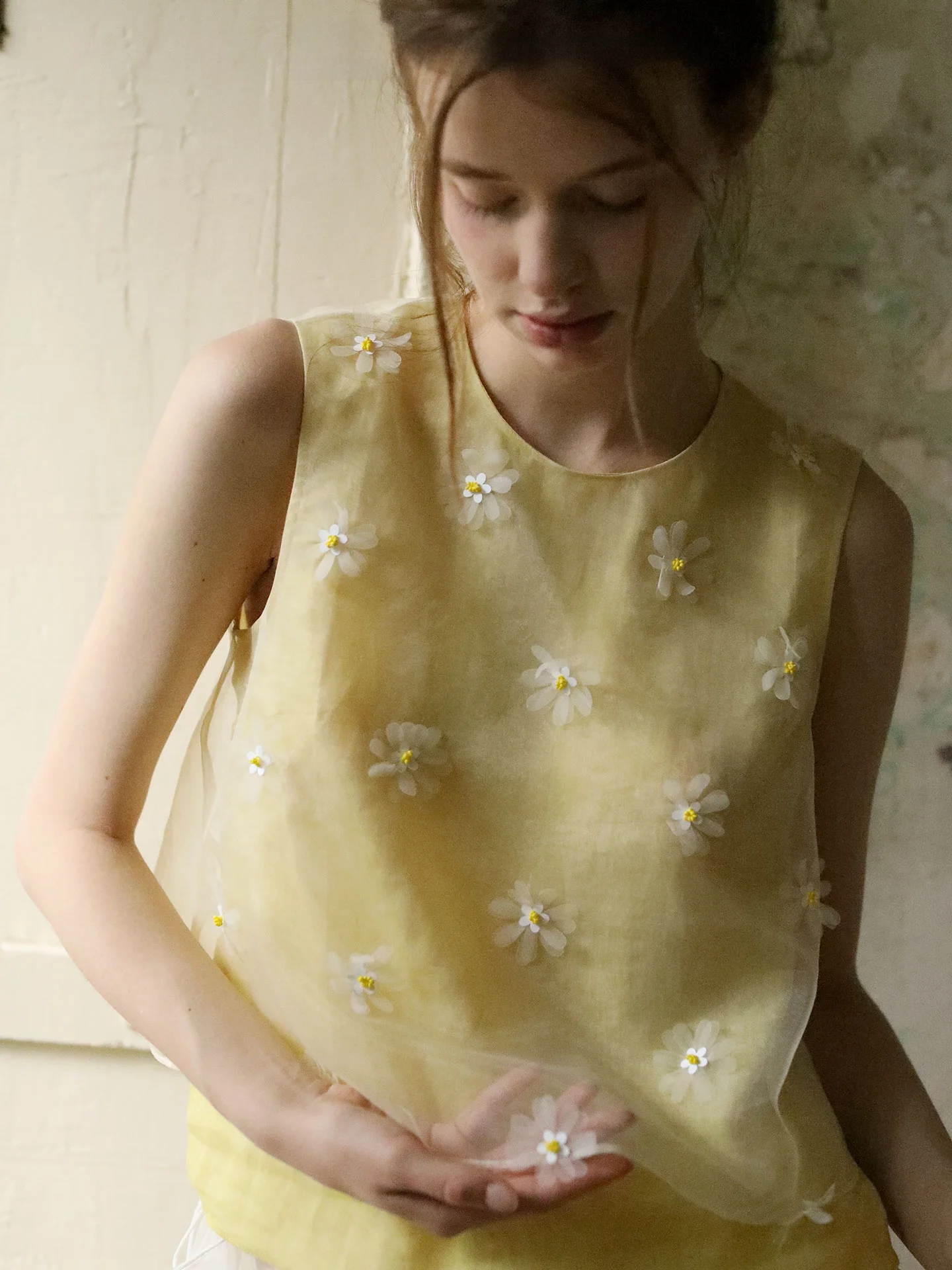 

Raynag Handmade Beaded Daisy Hemp Vest Women's Summer New Faion Ele Loose Fit Embroidered Outerwear Pure Color