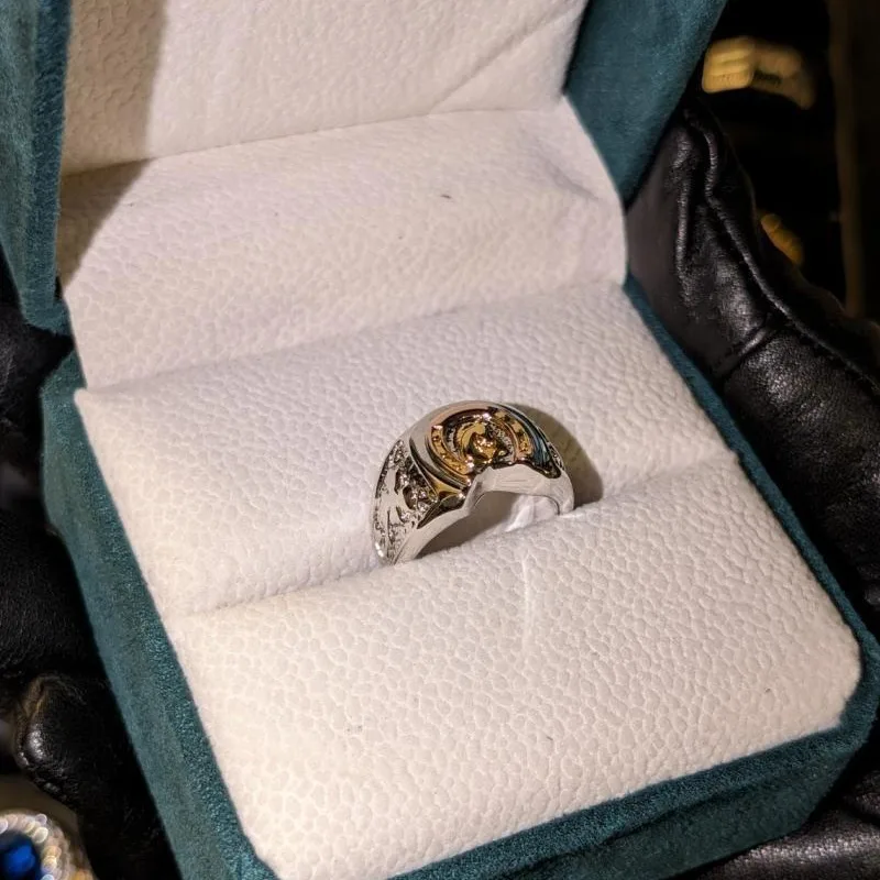 Lucky Grass War Horse Horseshoe Ring Tail Ring