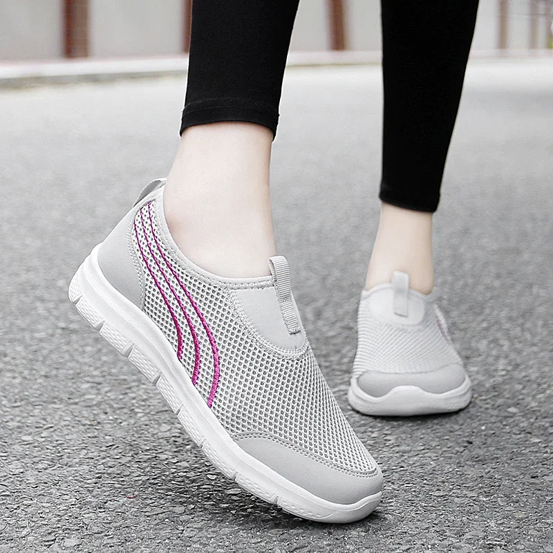 New Sports Shoes Women\'s Shoes Versatile Lightweight Anti slip Casual Running Shoe Women\'s Mesh Breathable Flat Sole Shoes