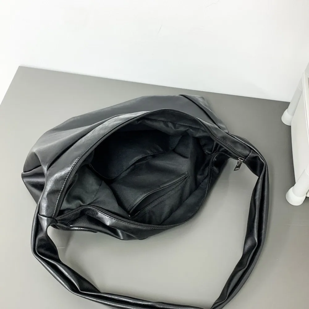 Portable Japanese Style PU Leather Shoulder Bag Large Capacity Streetwear Male Dumpling Bag Cool Commuting Crossbody Bag Daily