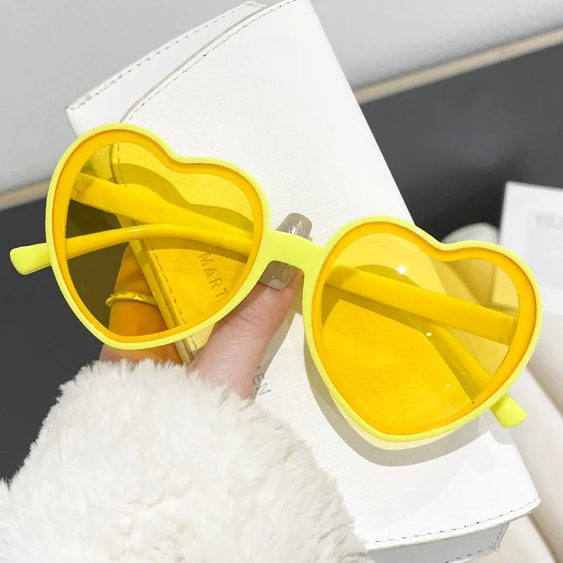 Recién llegado, gafas De Sol Vintage con forma De corazón, gafas De Sol para mujer y hombre, gafas De Sol para mujer, gafas circulares para hombre y mujer