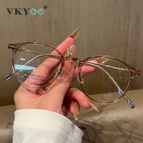 Imagen 2 del producto VKYEE, gafas de lectura fotocromáticas redondas Retro de titanio puro antiluz azul a la moda para mujer, gafas graduadas personalizables 82003Z