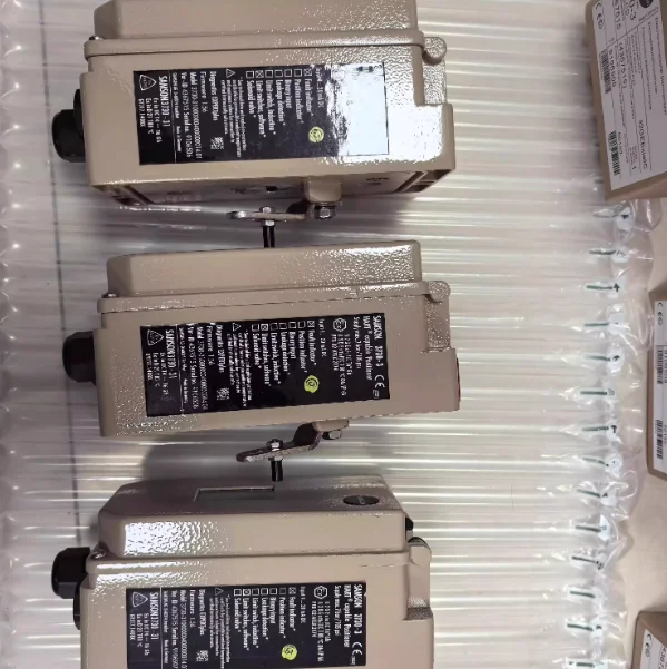 

Позиционер клапана SAMSON Smart 3730-31000000400000009.04, абсолютно новый, в наличии