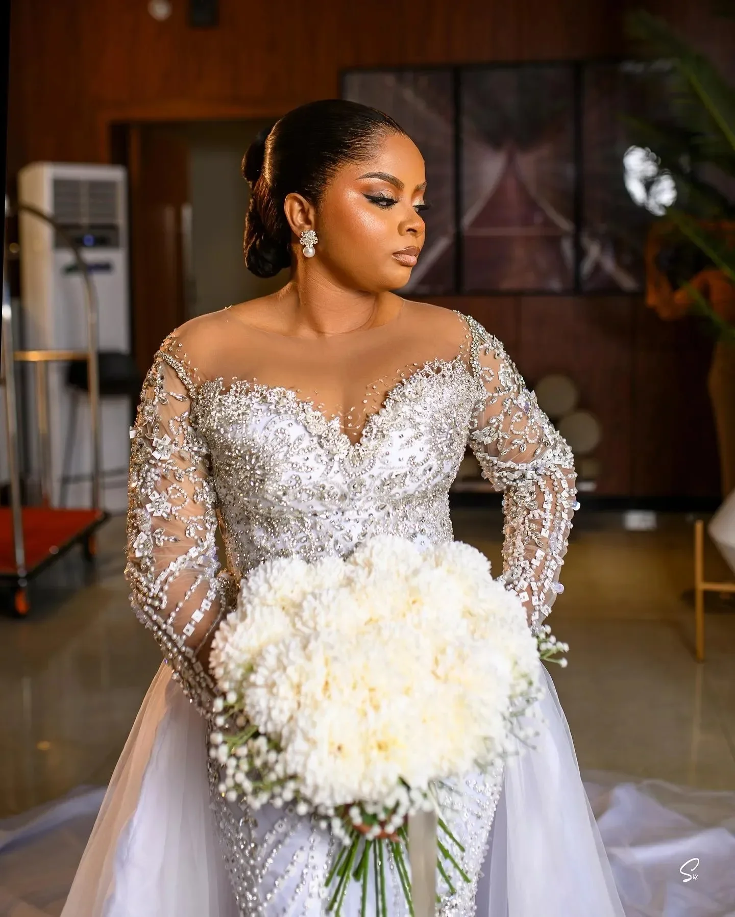 Robe De mariée sirène personnalisée, col rond, cristaux scintillants, perles, manches longues, Train détachable