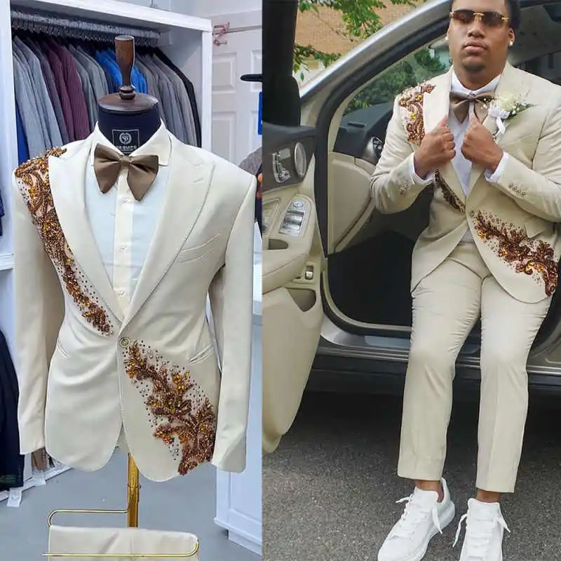 

Luxury Crystals Men Suits Peaked Lapel Groom One Button Male Blazers Classic Fit Business Occasion Party Customized 2 Pieces