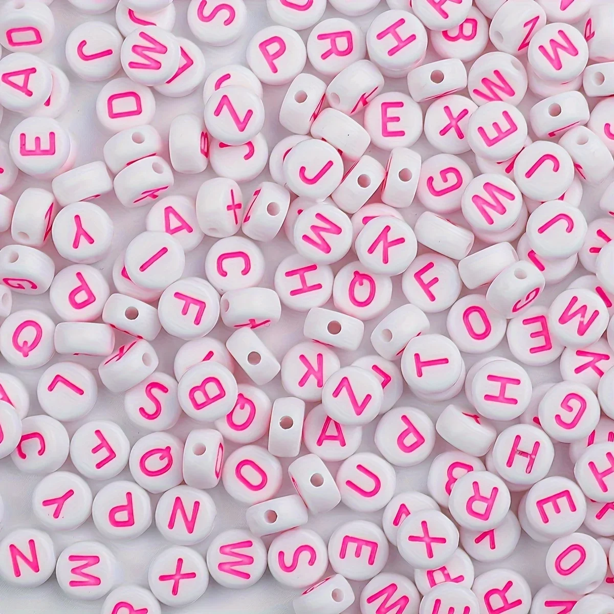 100/300/500 pièces de perles lettres alphabétiques en acrylique rondes de 7 mm, perles initiales mélangées aléatoires pour bracelet d'amitié, collier, breloque de téléphone
