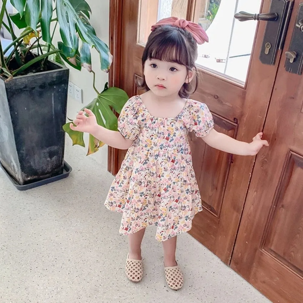 أزياء نفخة الأكمام الفتيات فستان زهري ساحة الرقبة زهرة الصيف فساتين الاطفال مطوي فضفاض الأطفال فستان الأميرة الطرف