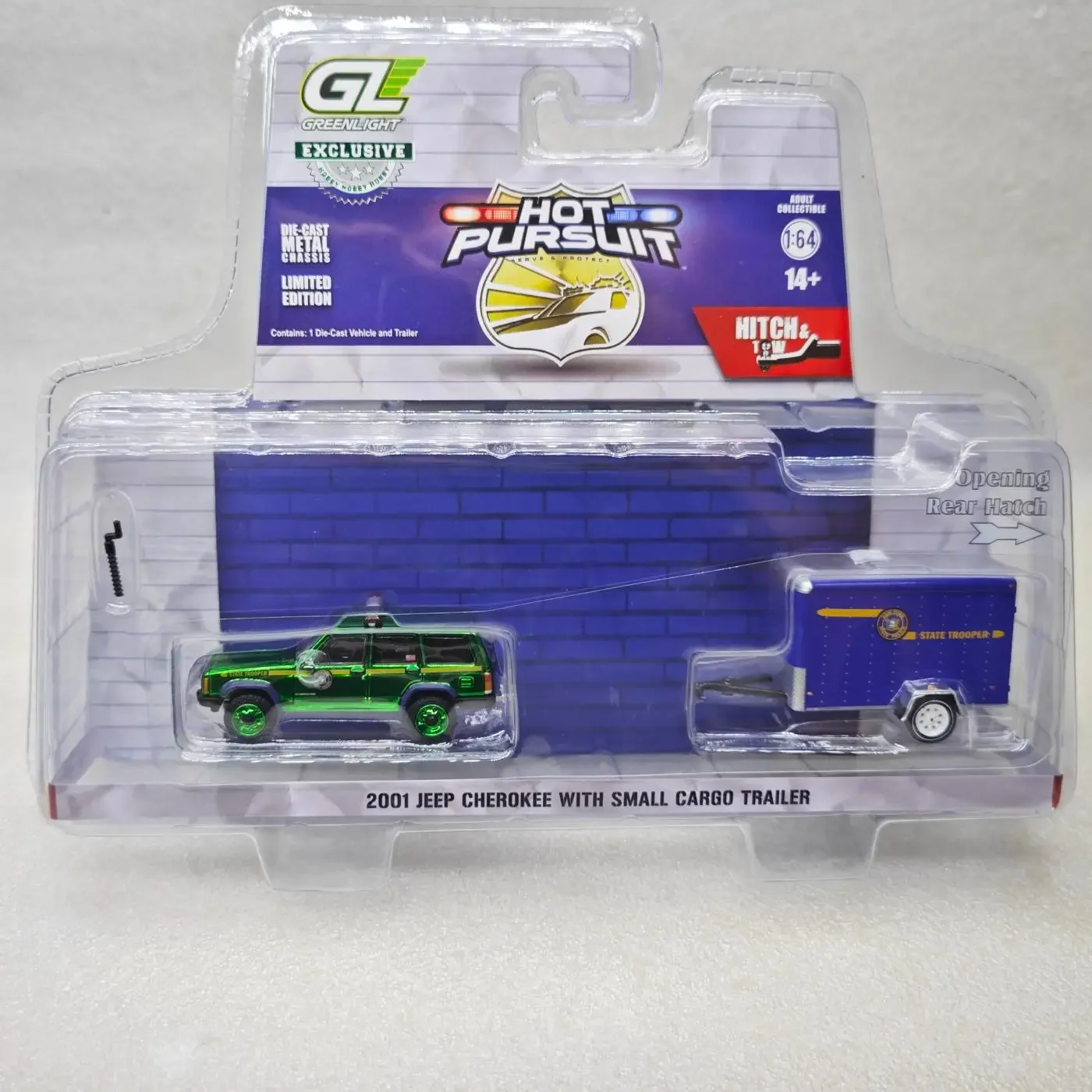 

GreenLight 1:64 2001 Jeep Cherokee с небольшим грузовым прицепом, имитация сплава, коллекция моделей автомобилей, подарок