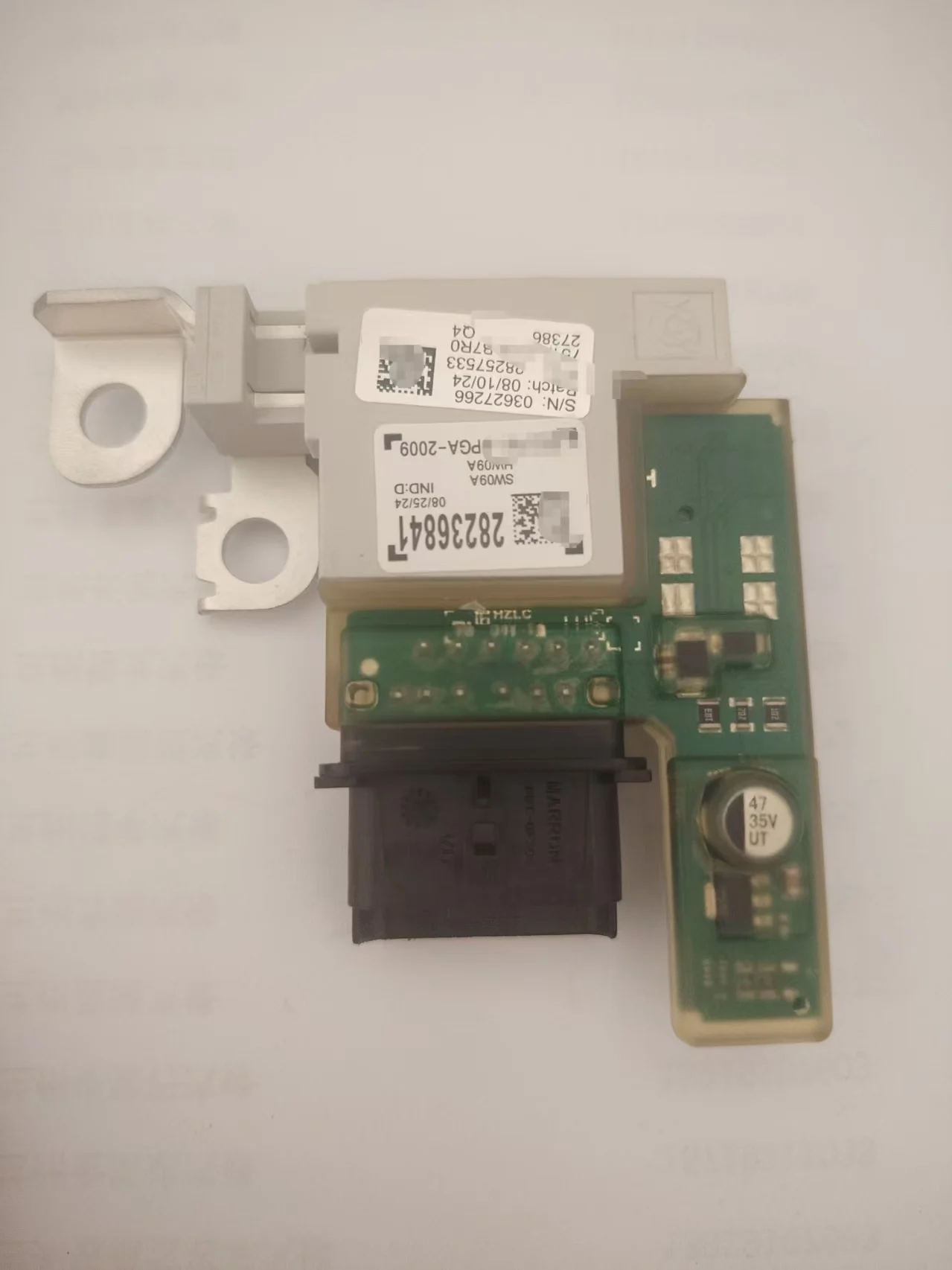 Voltage Control Battery Management Module Battery Management Module Battery Fuse Module 28236841 28257533 Suitable for Peugeot 508 308 3008 Rcz Citroen C4 1.6 Models