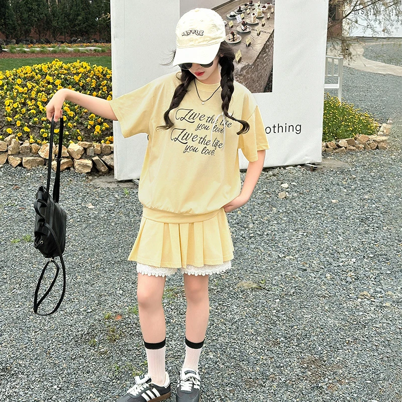 

Girls' Summer Casual Outfit New Style Loose Short-Sleeve Pleated Skirt Two-Piece Stylish Dress Set