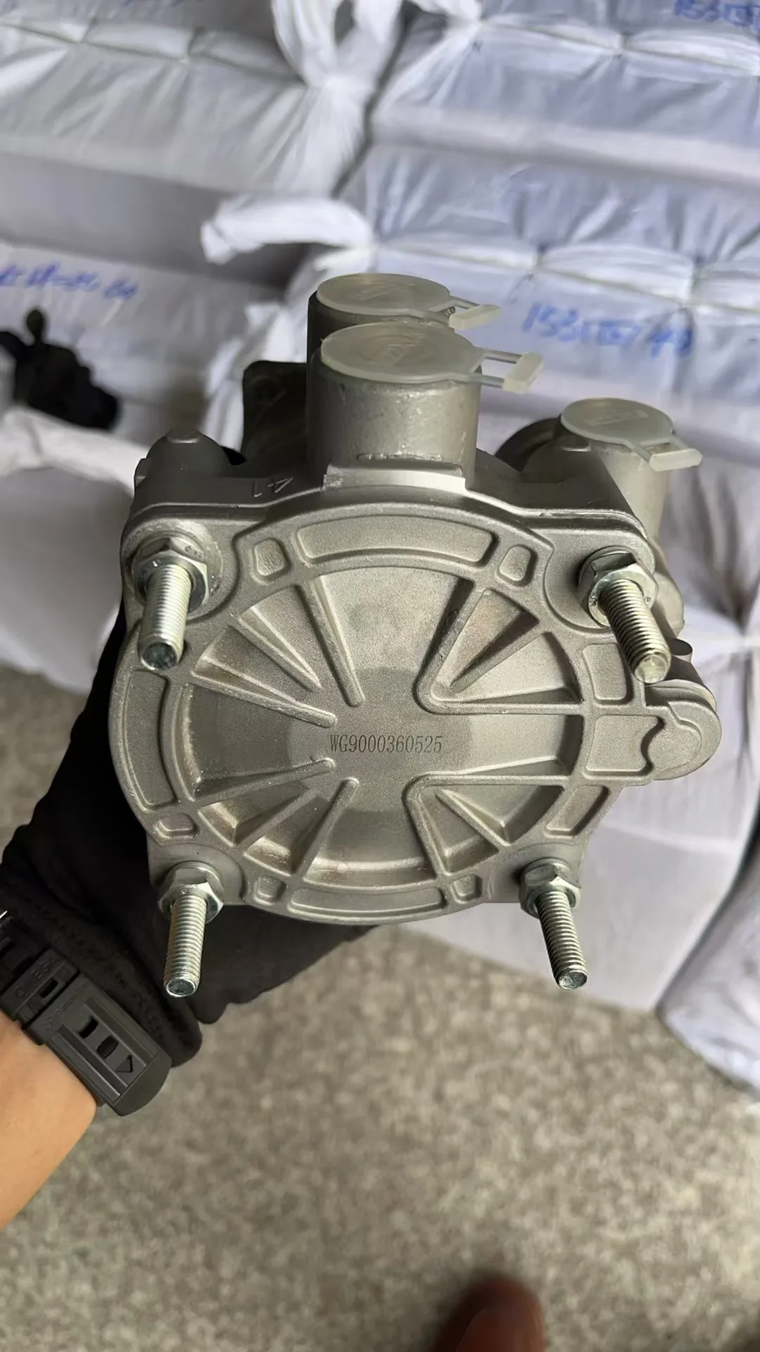 Wg9000360525 for 371Spare Parts S-ino Truck Wholesale Price New High Pressure Quick Release Valve -HDF