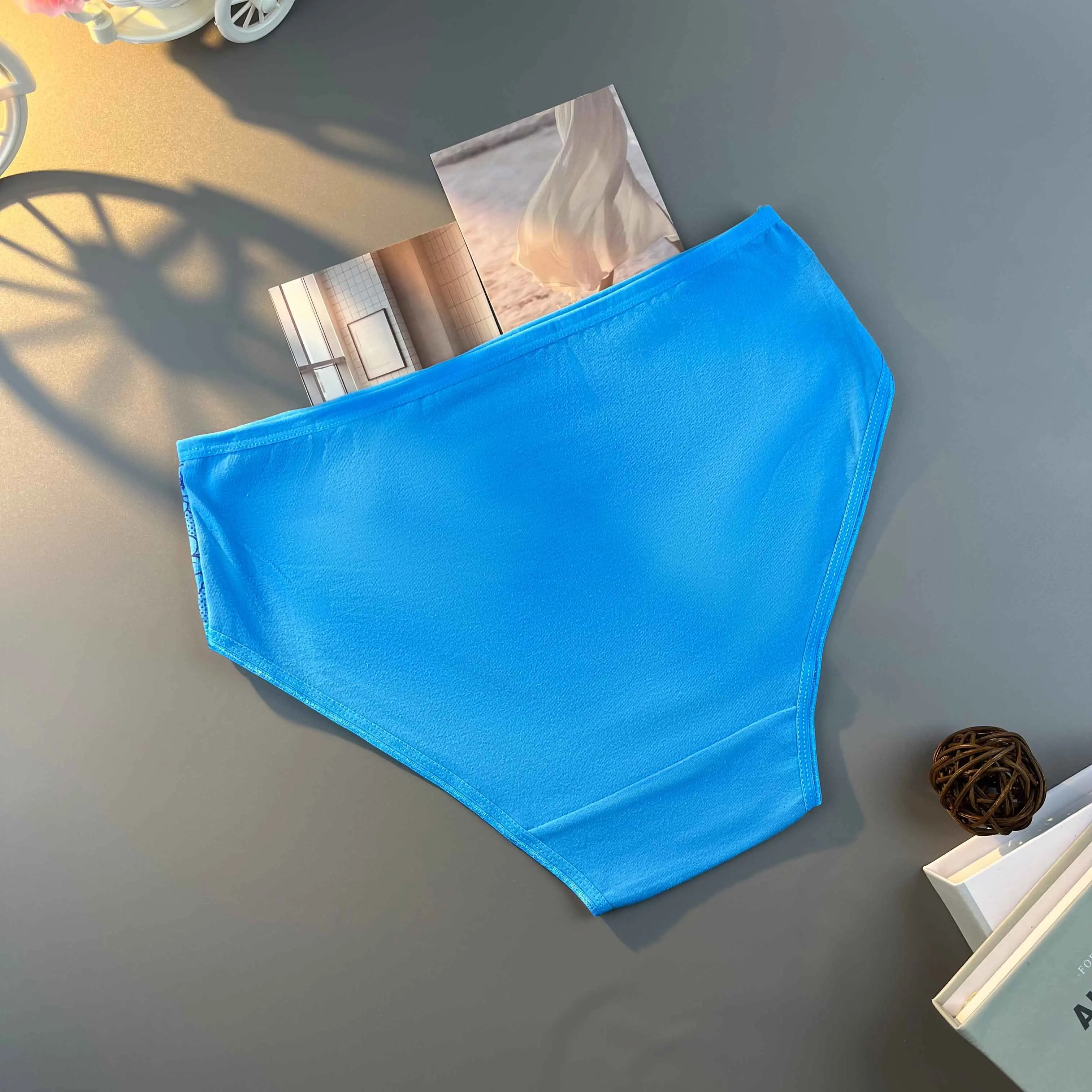 [15pcs 여성용 팬티] 꽃무늬 프린트, 미드라이즈, 부드럽고 편안한 통기성 신축성 있는 속옷 팬티(6가지 색상 무작위 배송)