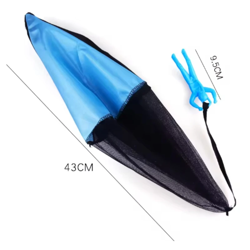 1pcs มือโยนร่มชูชีพเด็กกลางแจ้งของเล่นตลกเกมเล่นของเล่นเด็ก Fly Parachute กีฬา MINI ทหารของเล่น