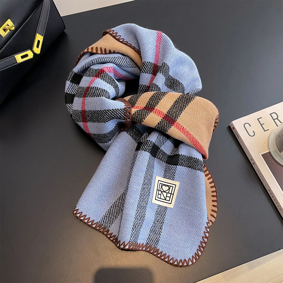 2024 Women Scarf Winter Luxury Tippet Scarves for Lady Plaid Shawls Warm British Style Thicken Man Fashion Wrap Echarpe Bufanda