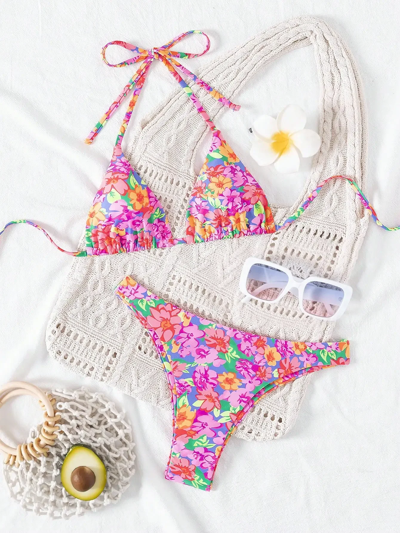 New Fashion Ditsy Floral Halter Bikini Top With High Leg Triangle Bottoms Swimsuit Set For Summer Beach Vacationqv