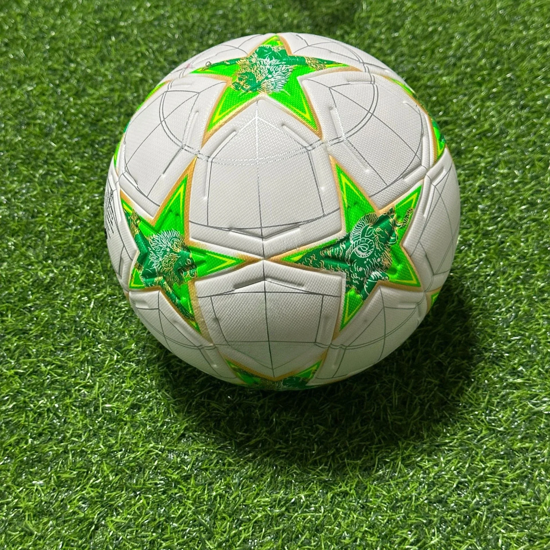 Professioneller Fußball der Größe 5, nahtloser PU-Fußball für Outdoor-Training und Wettkampf, Spiel, Futsal, Weihnachtssport, Geschenk