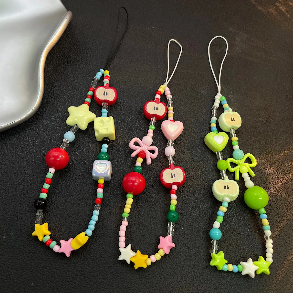 

Summer New Mobile Phone Chain Pendant Blue Apple Bead Bracelet Handset Cute Anti Loss Pendant For iPhone 17 16 Samsung