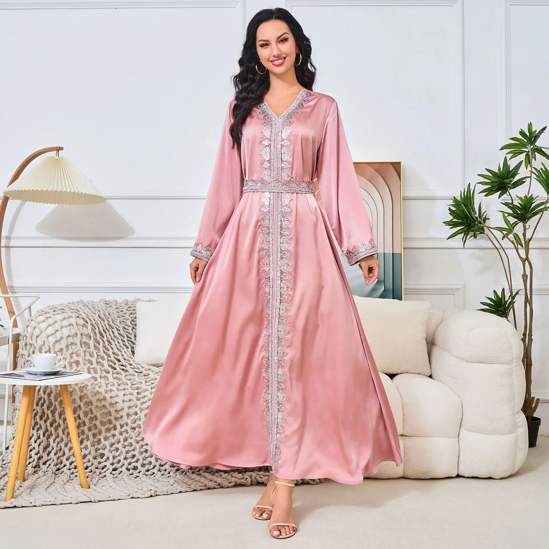 

Arab Middle East Muslim Spring And Summer 2024 Dress With Diamond Lace V-neck Pure Color Gown Dress