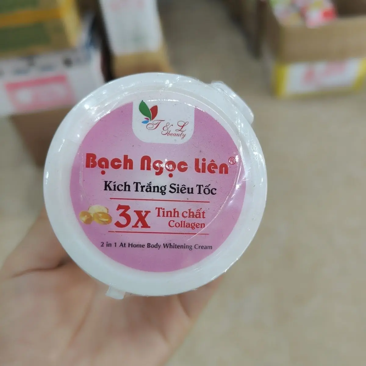 Fast-Acting Kich Trang Brightening Lotion 250g – Bach Ngoc Lien & Triple Glow, Vietnam