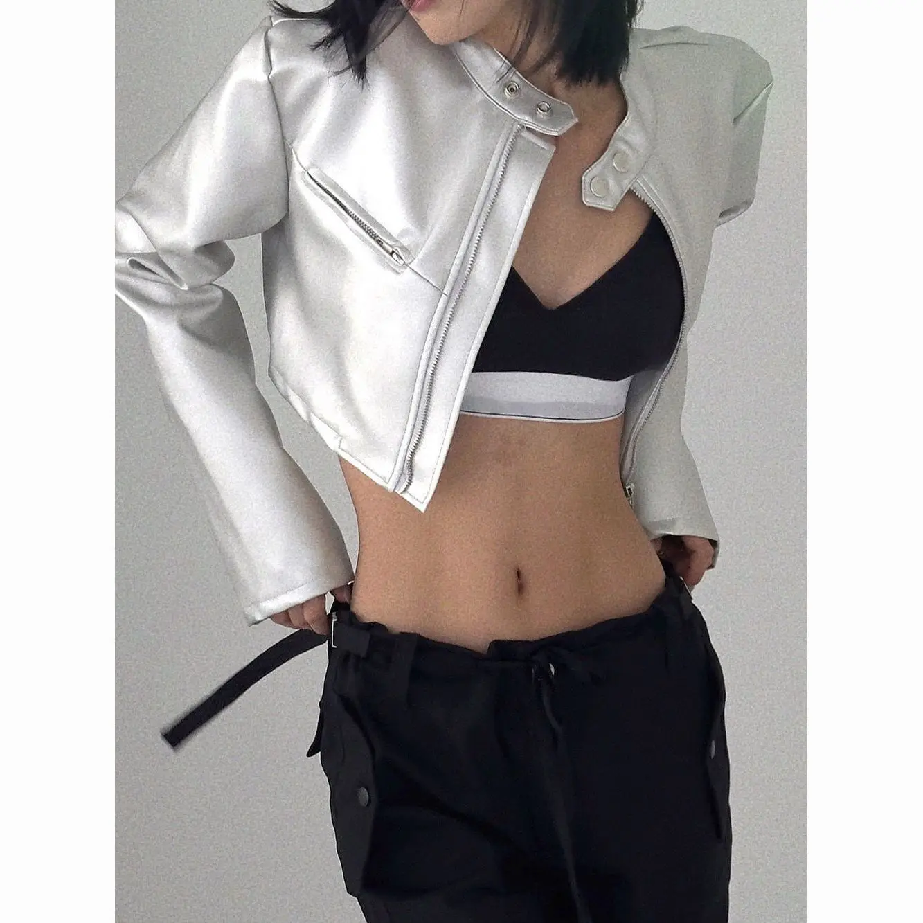 Stylish Silver Leather Jacket Stand-up Neck Zip-up Cardigan Slim-fitting and Slim Short Jacket