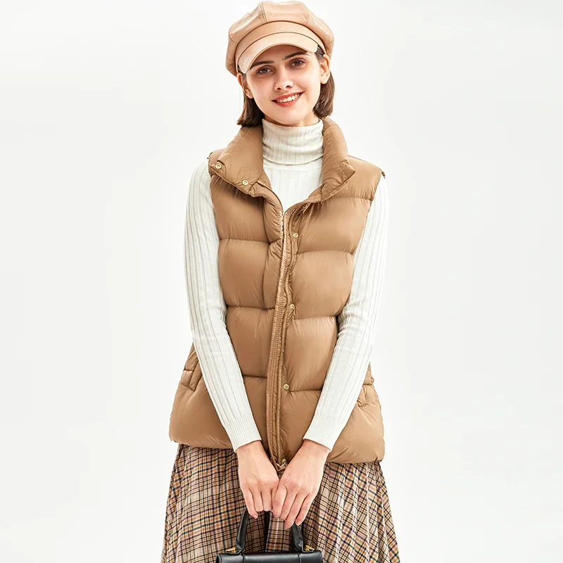 2024 New Female Fashion Short Casual Loose Vest Puffer Coat Korean Autumn Winter Women Ultra Light Weight Down Sleeveless Jacket