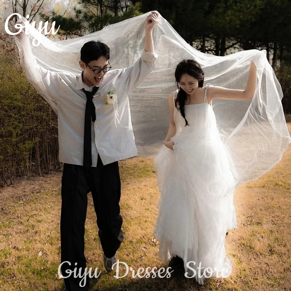 

Giyu Elegant Spaghetti Strap Wedding Dresses Crape Tiered Korea Photoshoot Bridal Gowns Floor-Length Customized 웨딩드레스 2025