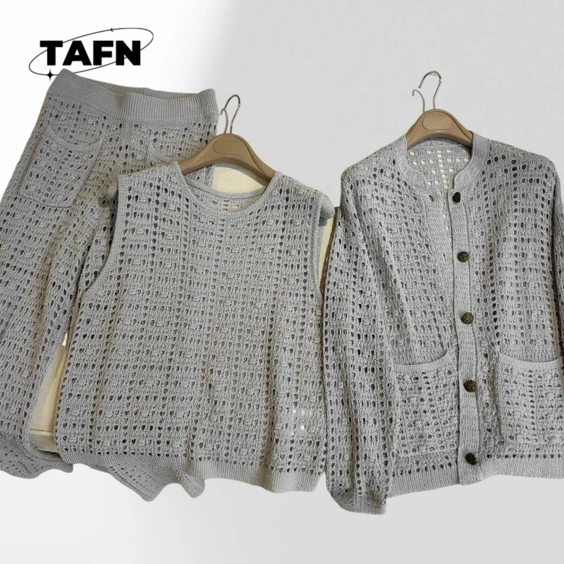 

Одежда Костюм из кашемира · Модный универсальный красивый модный кашемировый кардиган премиум-класса 25, ретро-дизайн для повседневного элегантстваA25326