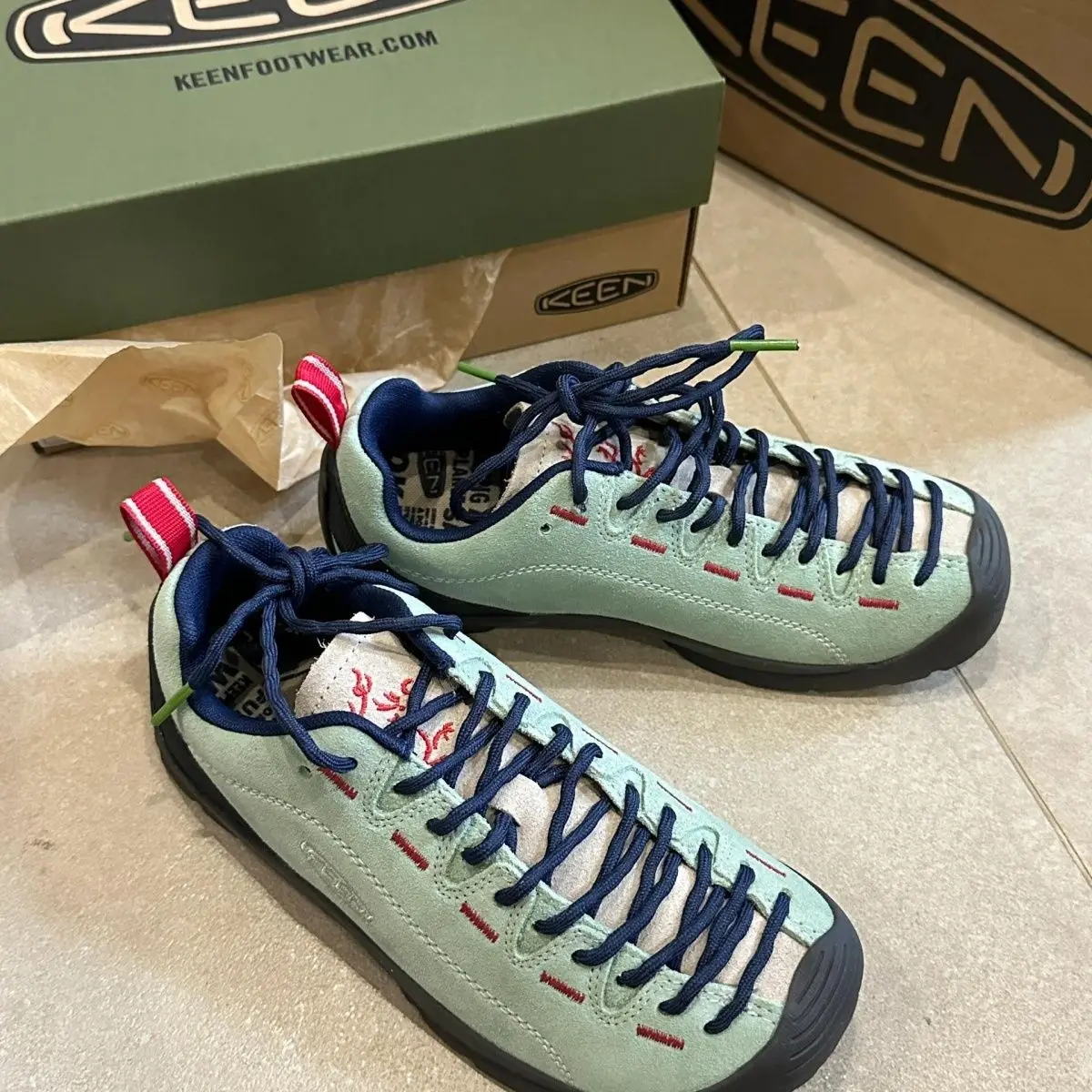 2024 New Keen Outdoor Walking Shoes Men Women Jasper Rocks Hiking Shoes Original High Quality Closed Toe Protection Sneakers