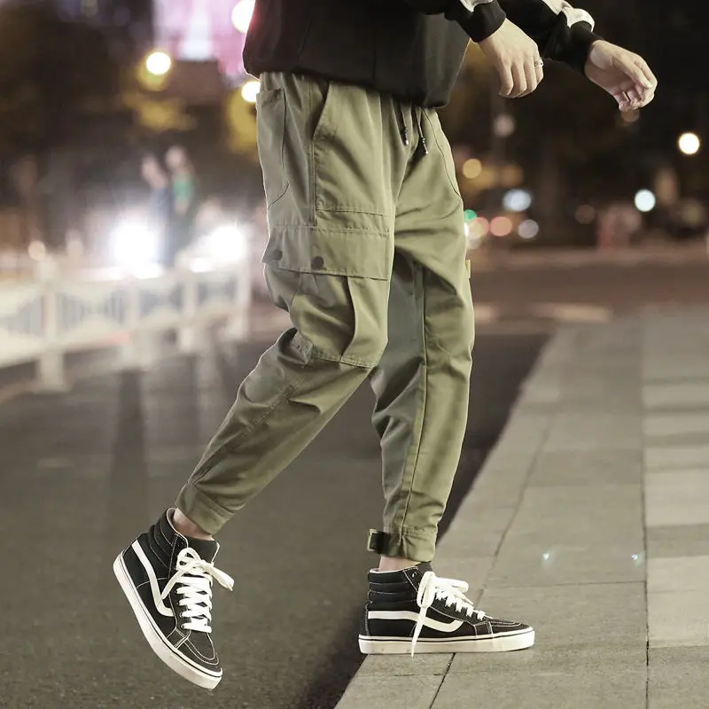 Trendy and Comfortable Men's Cargo Pants with Loose Cuffs and Casual Nine-Point Trousers for Spring 2024