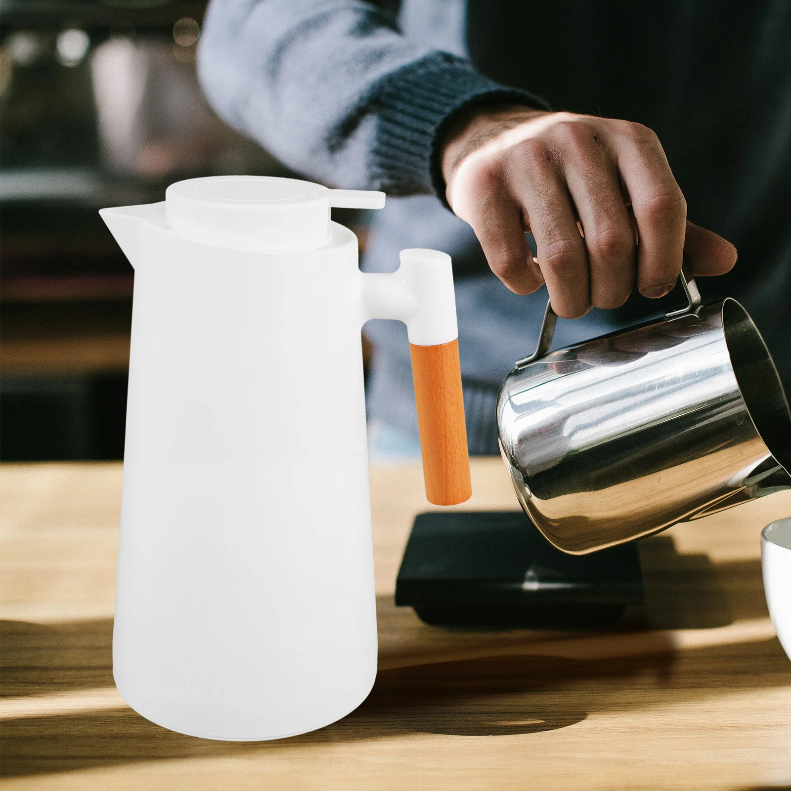 

Vacuum Insulated Thermal Jug 1.6L Coffee Pot With Handle Insulated Water Bottle For Home Office Camping Keep Hot Cold Drinks 24H