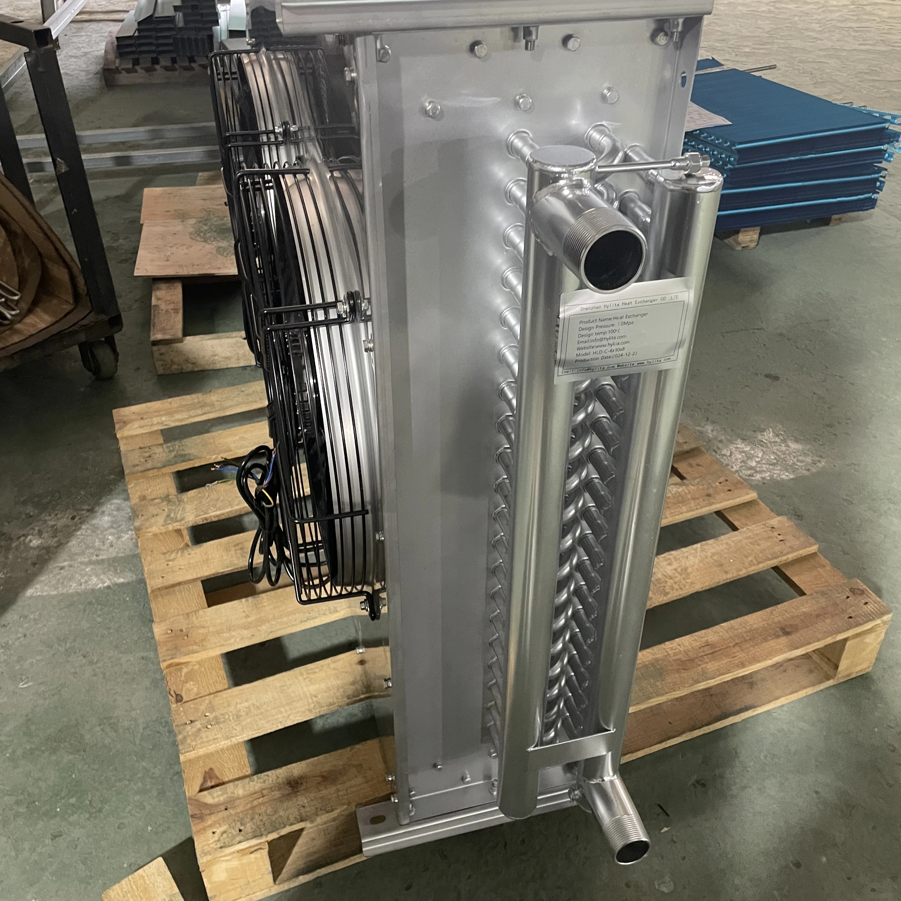Air-to-water heat exchanger with fan copper radiator for use in skin care factories
