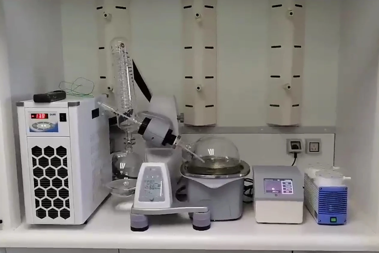 RE100-Pro High Quality Tabletop 1L Mini Rotary Evaporator Price with Electric Lifting