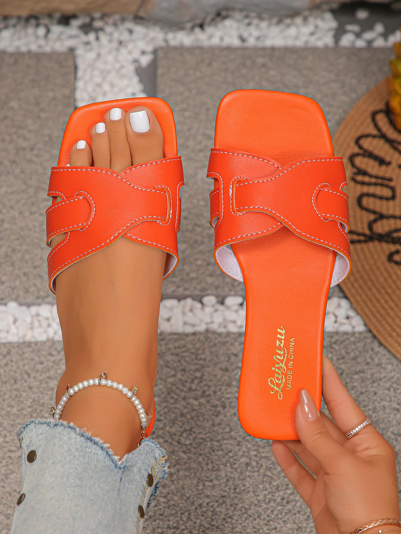 2026 Sommer Neue Damen Einfarbige Quadratische Offene Zehen Freizeitpantoffeln Outdoor Rutschfeste und Verschleißfeste Flache Sandalen – Detail 12