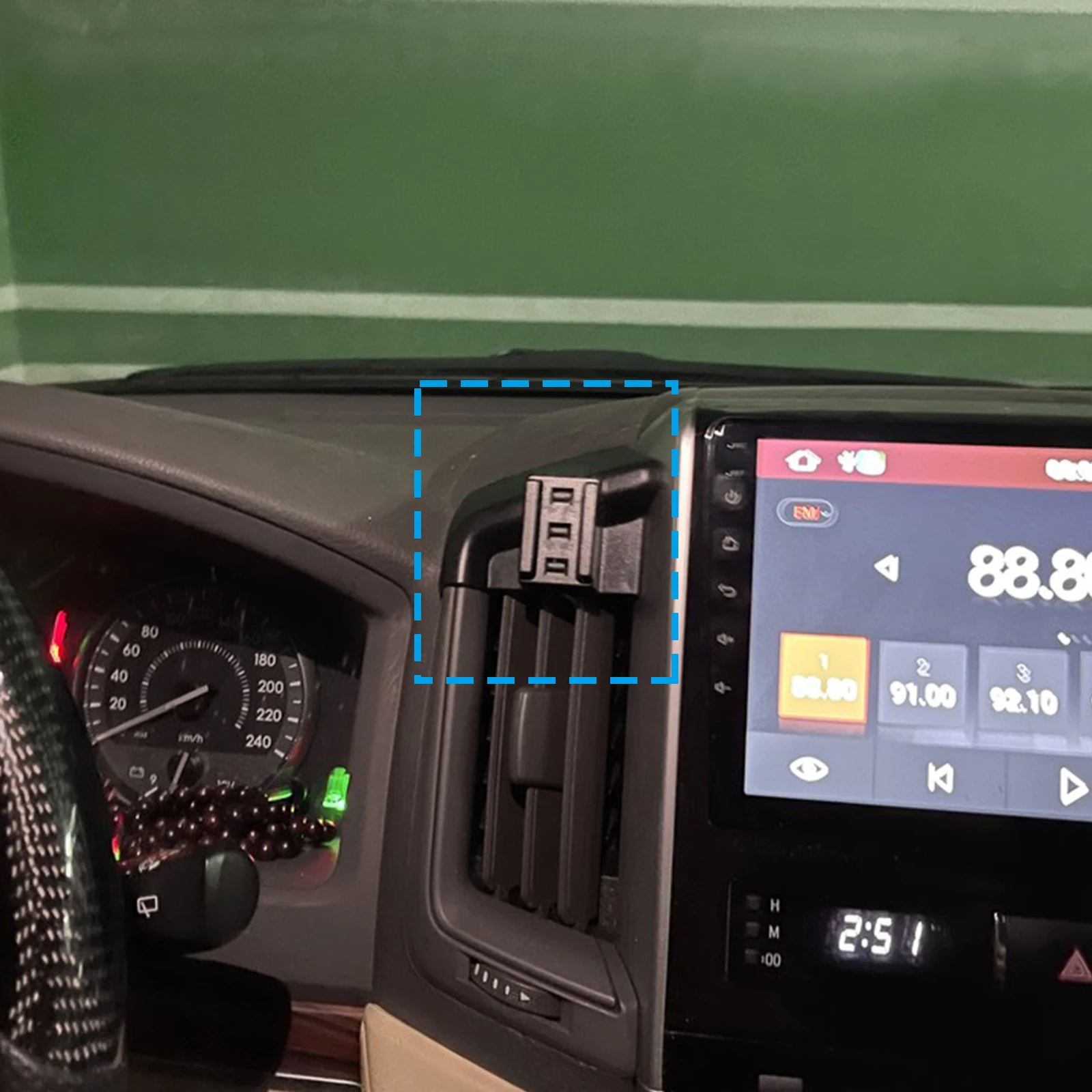 لتويوتا لاند كروزر LC200 2016 2017 2018 2019 2020 2021 حامل هاتف شاشة ثابتة الملاحة قوس قاعدة لاسلكية