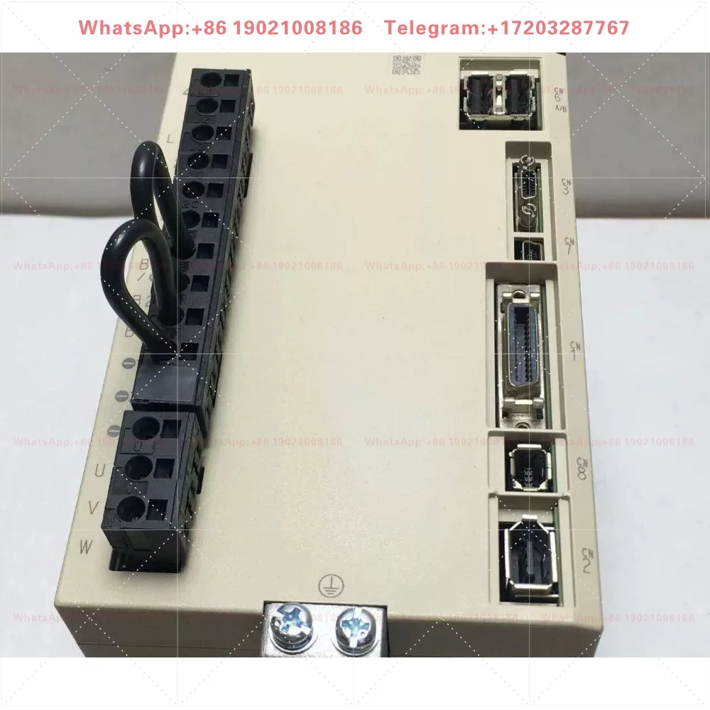 Servo drive SGD7S-R70/R90/1R6/2R8/330/5R5/7R6AA10C/180/200