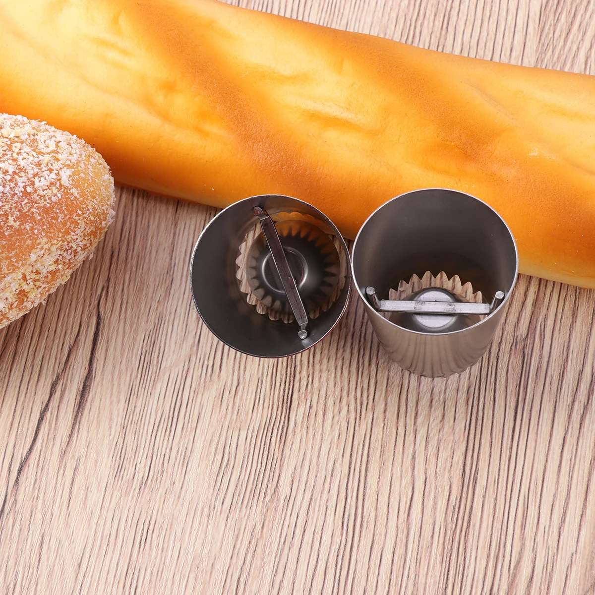 

2pcs Stainless Steel Piping Nozzles Cake Decorating Tips For Baking Cream Flower Design Icing Tools Set Piping Nozzles Cake