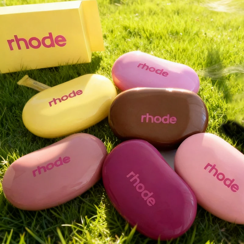 قلم تحديد الشفاه بولي الببتيد مبطن الشفاه يجعل شكل الشفاه أكمل حقيبة مستحضرات تجميل سيليكون مريحة لحمل العناصر يأتي صندوق