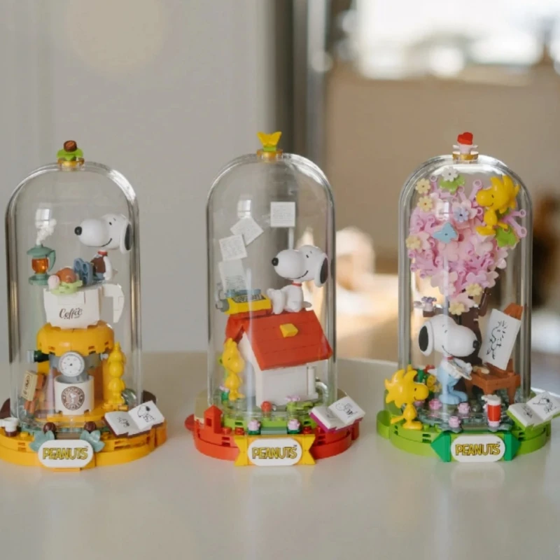 Pantasy Snoopy Building Blocks PEANUTS Assembly Toys Cartoon Coffee Machine Red House Model Ornaments Collection Gifts