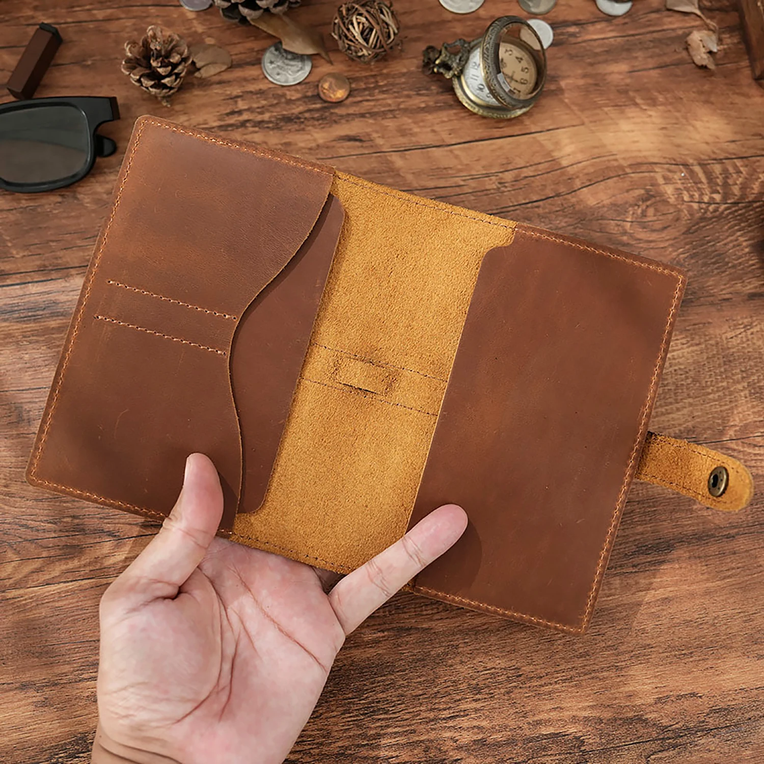 Journal de voyage vintage en cuir pleine fleur - Carnet 16x11,5x2 cm, couverture de passeport, journal d'écriture pour les aventures en plein air,