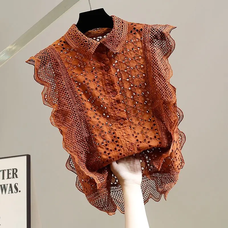 

Fashionable water-soluble lace patchwork hollow embroidery sleeveless shirt, single breasted loose cotton top, trendy