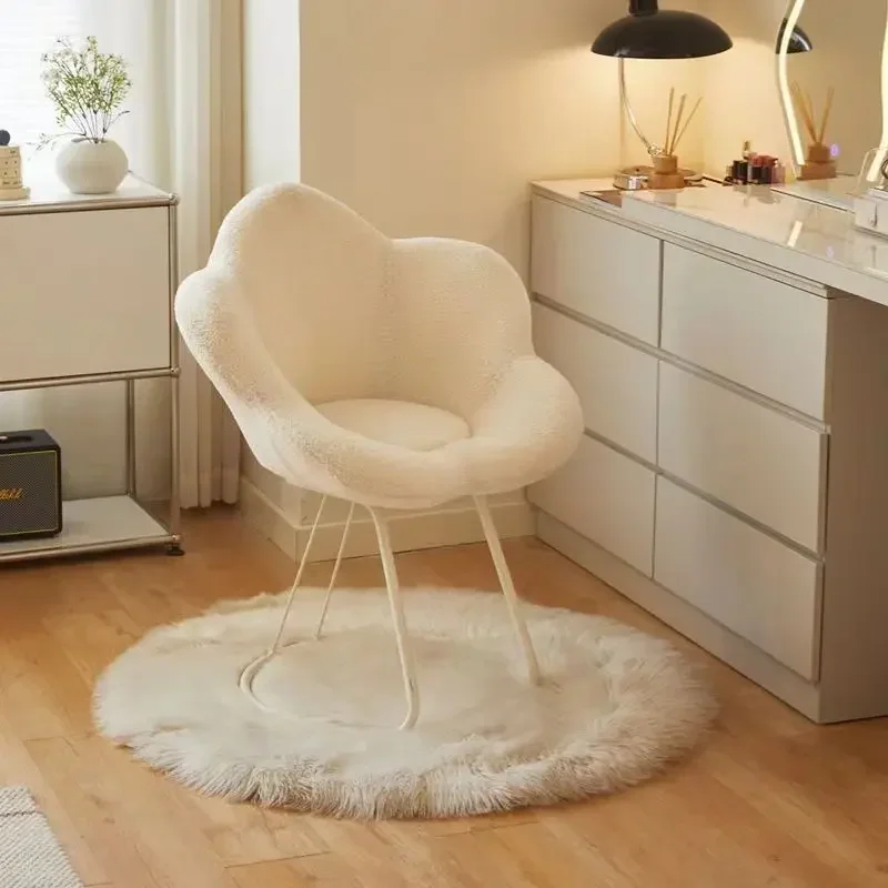 Taburetes de diseño minimalista nórdico, PUF, cómodos y modernos, taburetes de tocador, muebles para el hogar de estilo crema con acento, PUF Velluto LLDS