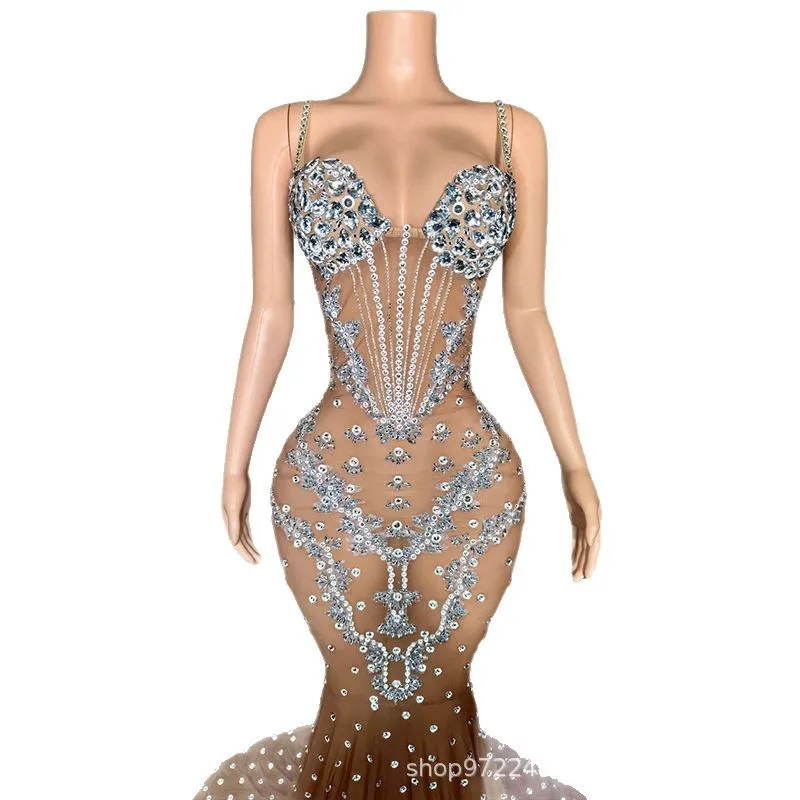 2026 مثير الحمالة مزاجه عارية الورك ملفوفة ذيل السمكة تنورة المشاركة مأدبة العروس نخب فستان عيد ميلاد ضوء فستان فاخر