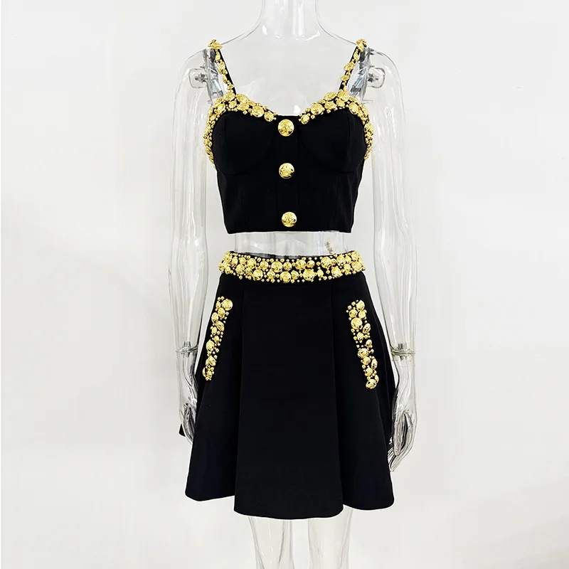 2026 Early Spring New European American Celebrity Fashion Heavy-Duty Gold Button Decorated Camisole Skirt Set ropa para mujer