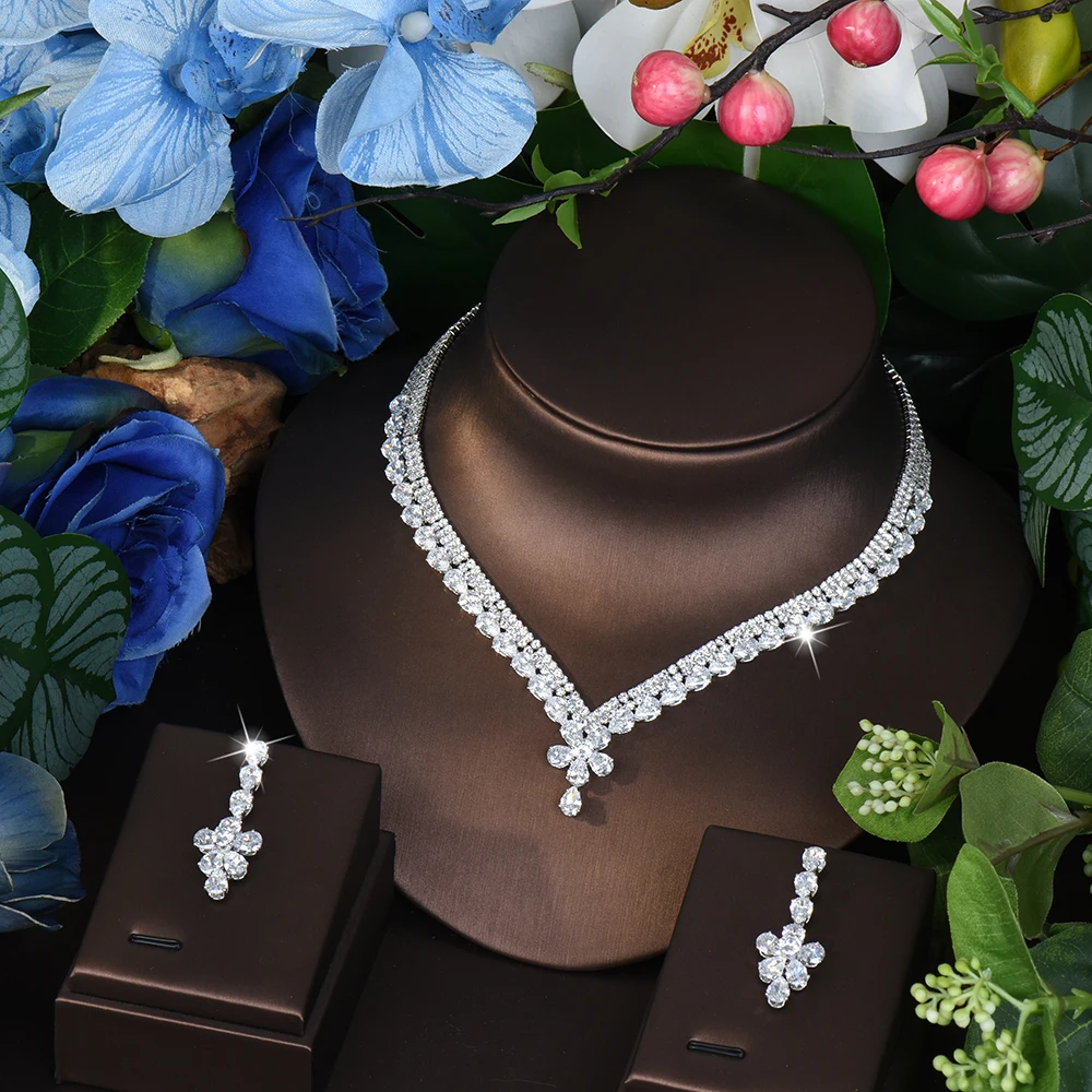 

HIBRIDE New gentle flower shape 2-piece necklace earrings zircon super shine luxury jewelry set wedding banquet party host S-848