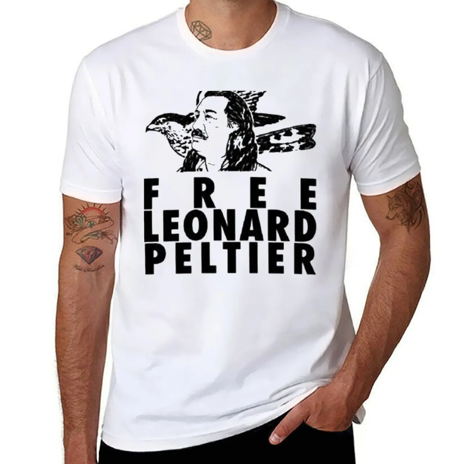 

Free Leonard Peltier T-Shirt men t shirt cotton 100% funny t shirts cotton T-Shirt