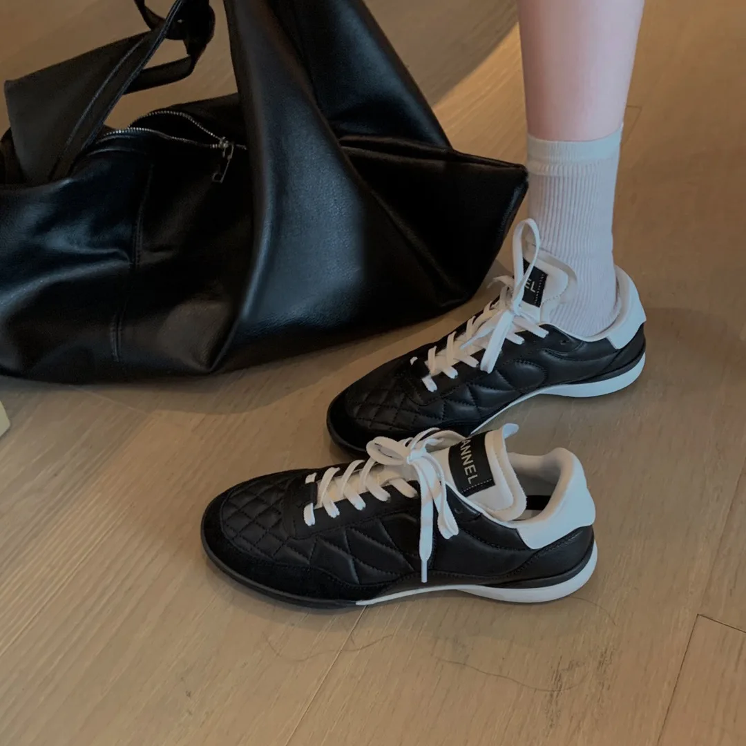 

Board shoes 2025 Spring and Autumn Thick soled diamond grid casual sports shoes Women's versatile running shoes White shoes