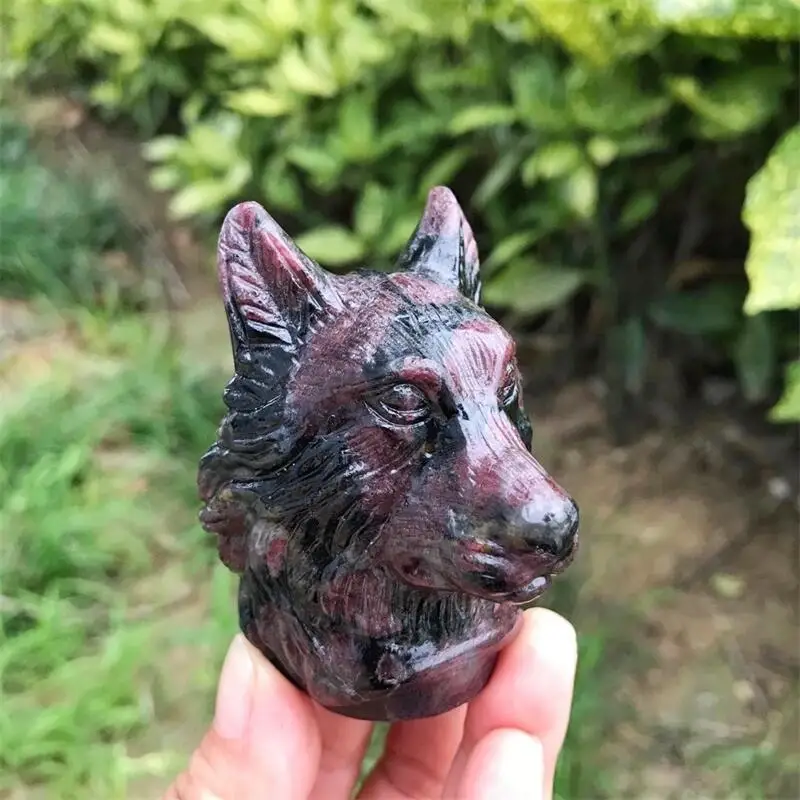 7CM Natural Garnet  Wolf Head Crystal Animal Carving Crafts Powerful Animal Decorative Ornaments Birthday Present 1pcs