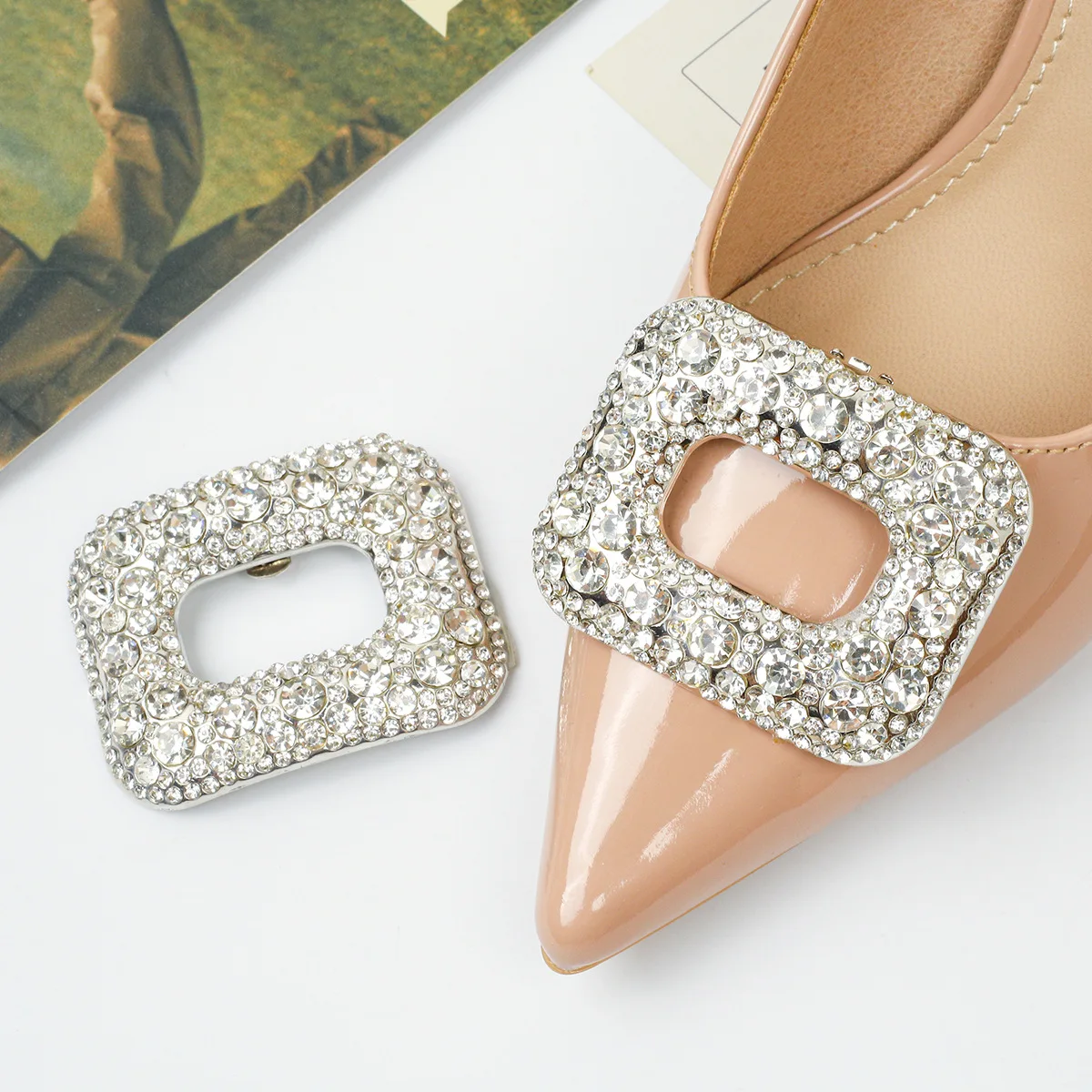 Detachable Metal Rhinestone Shoe Clips for Women Fashion Shoe Decorations Crystal Buckles for High Heels Pumps Toe Accessories
