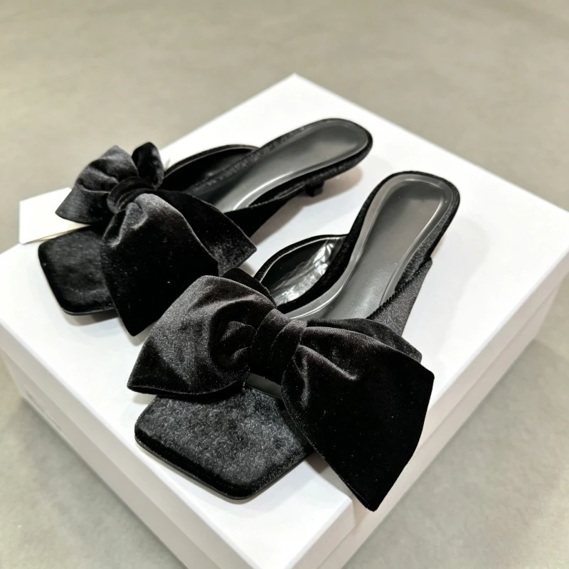 

Velvet Butterfly Bow Kitten Heel Women's Slippers Summer 2026 Square Toe Fashion Slides Black Sweet Mules Designer Women Sandals