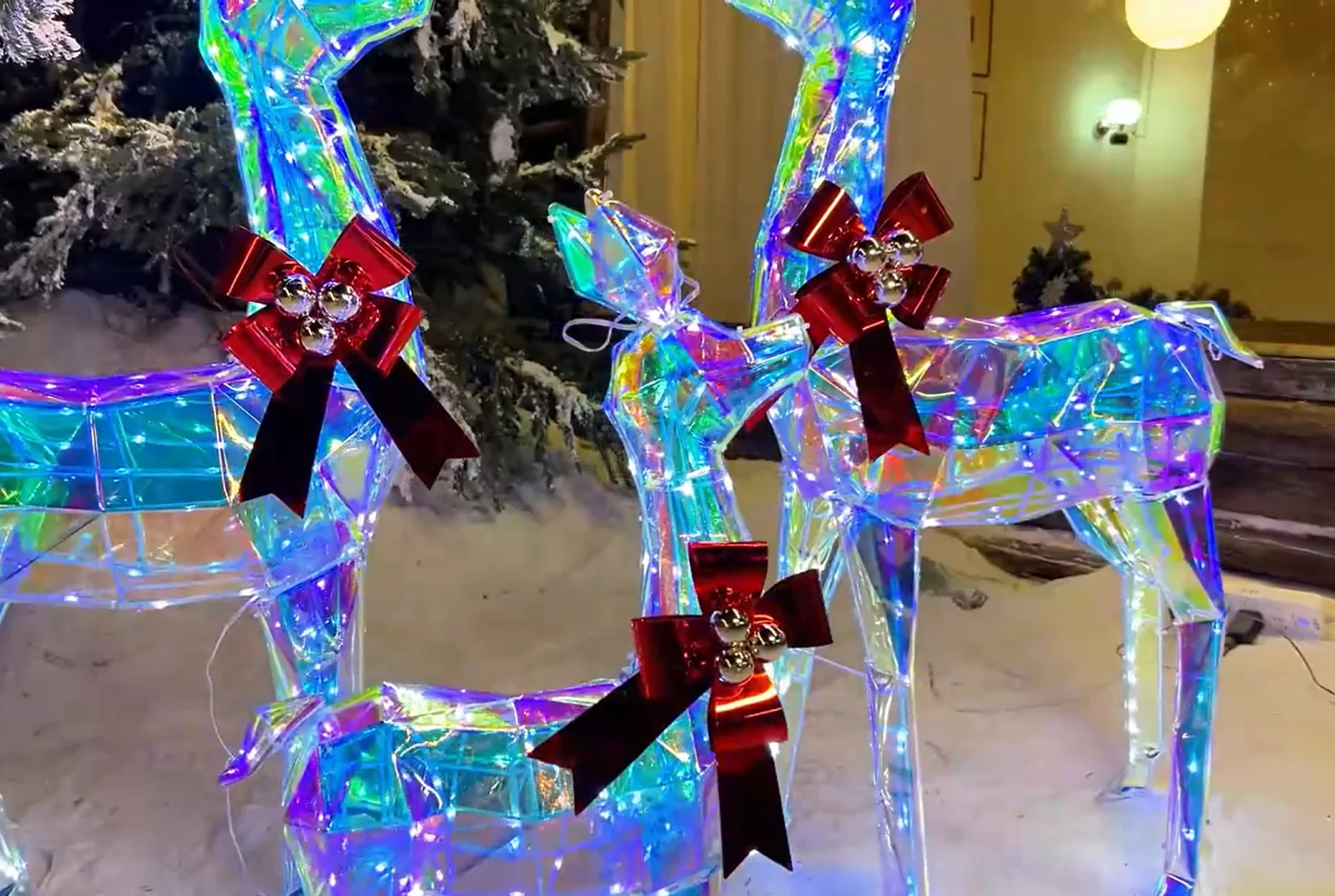 Jmz-Outdoor Christmas Decorations Deer Family - 3-Piece Lighted Prismatic Reindeer - Outside Yard Decor Kit, Stakes, Zip Ties